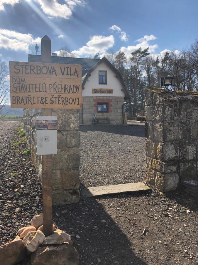 Отель Penzion Sterbova Vila Била-Тремешна Экстерьер фото